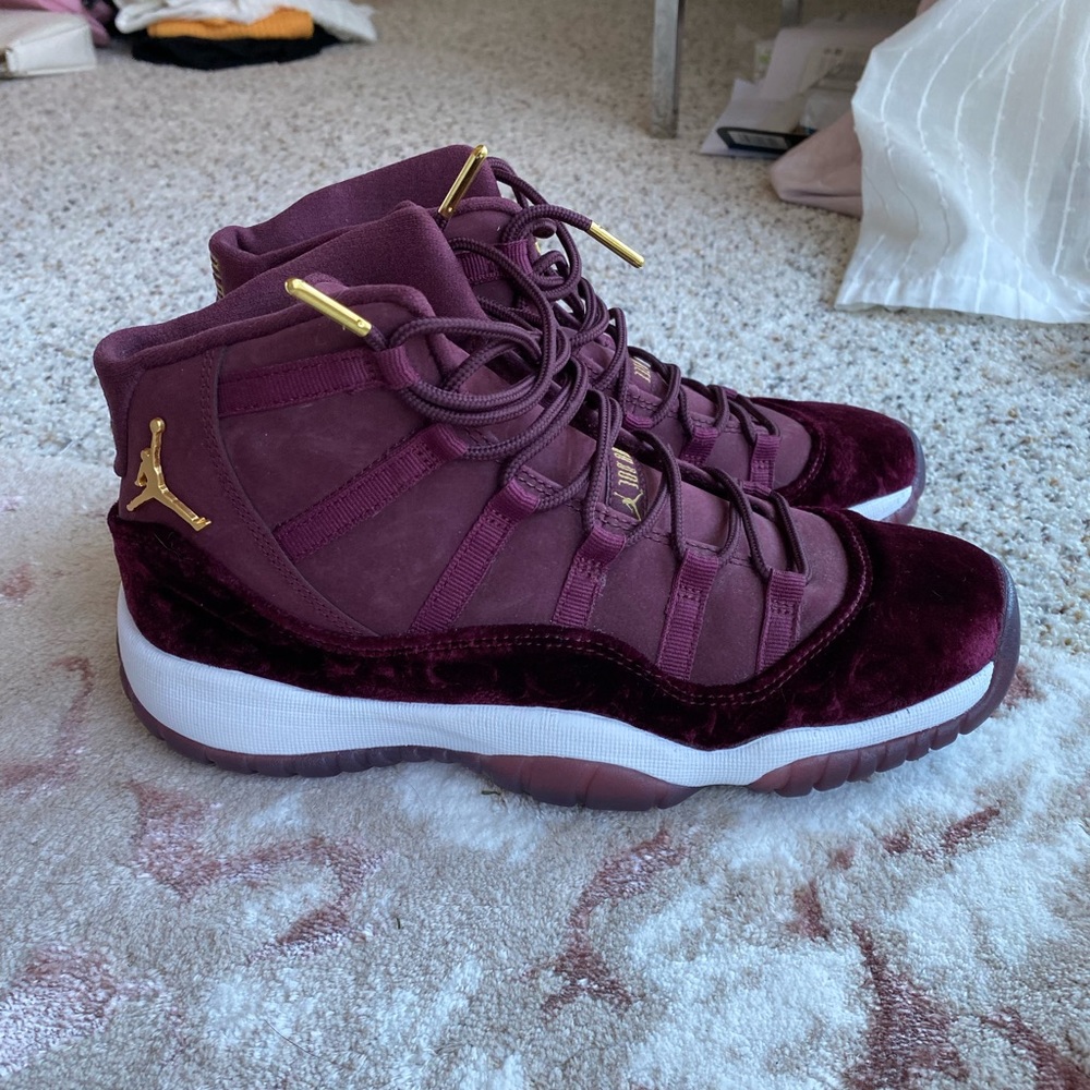 Jordan 11 Heiress Velvet